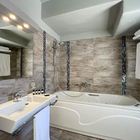 Szálloda Aspalathras White 4*