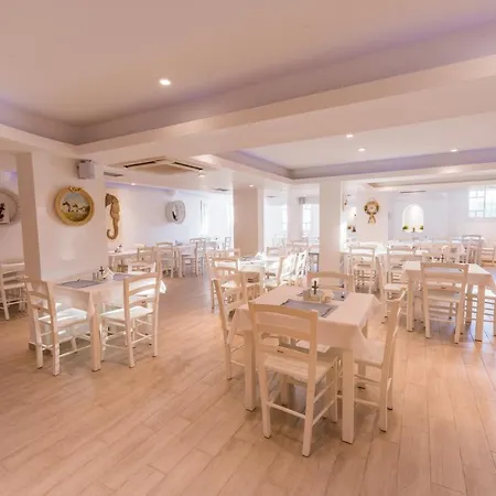 Aspalathras White Szálloda