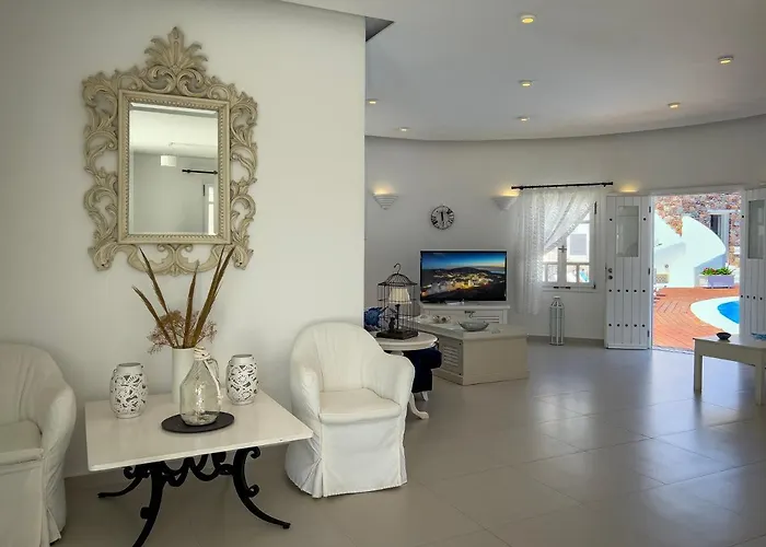 Aspalathras White 4* Folégandros