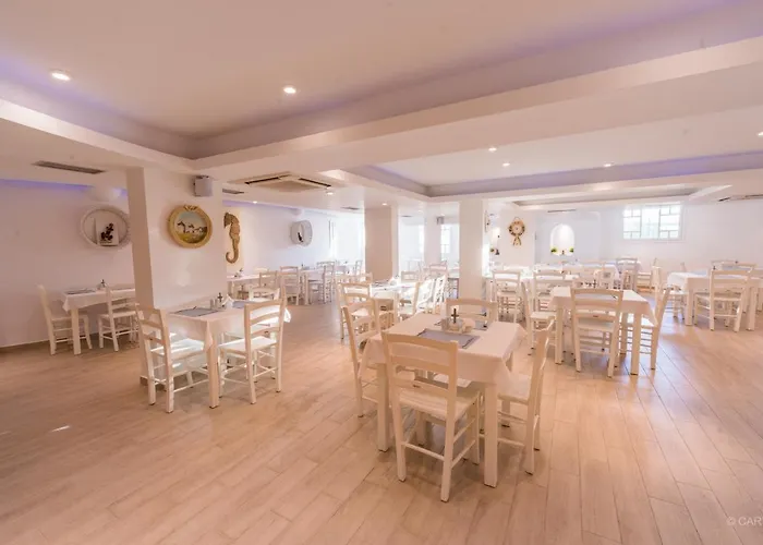 Aspalathras White Hotel