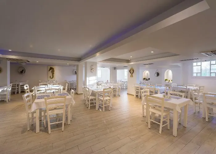 Aspalathras White Hotell Folégandros