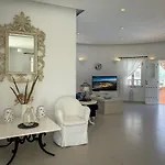 Aspalathras White 4* Folegandros Town