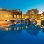 Aspalathras White 4* Folegandros Town