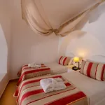 Aspalathras White Hotel