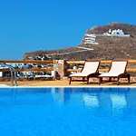 Aspalathras White Folegandros Town