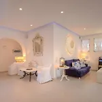 Aspalathras White Folegandros Town