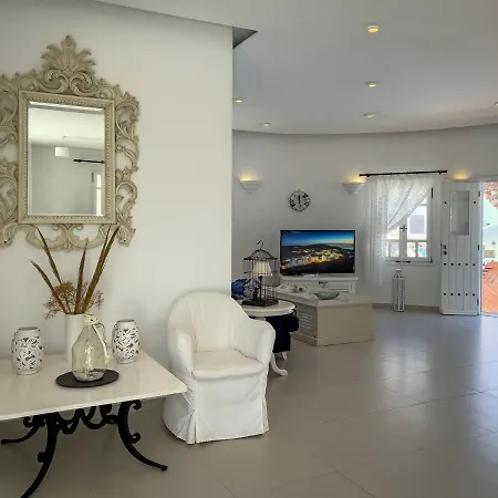 Aspalathras White 4* Folégandros