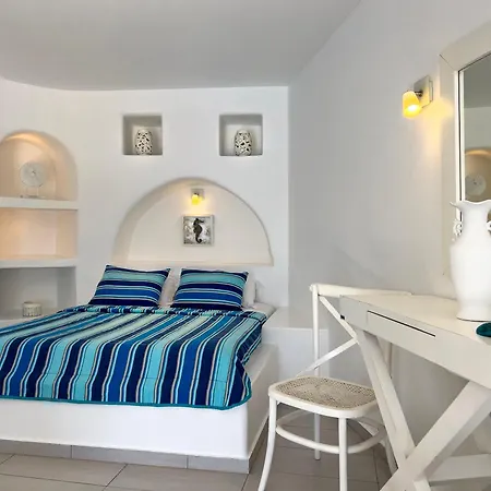 Aspalathras White Hotel