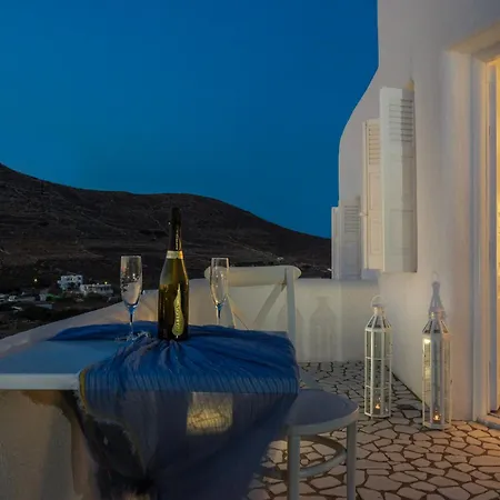 Aspalathras White 4* Folegandros Town