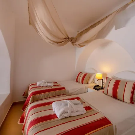 Aspalathras White Hotel