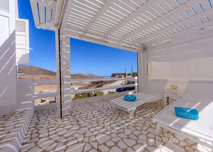 Aspalathras White Hotel Folégandros